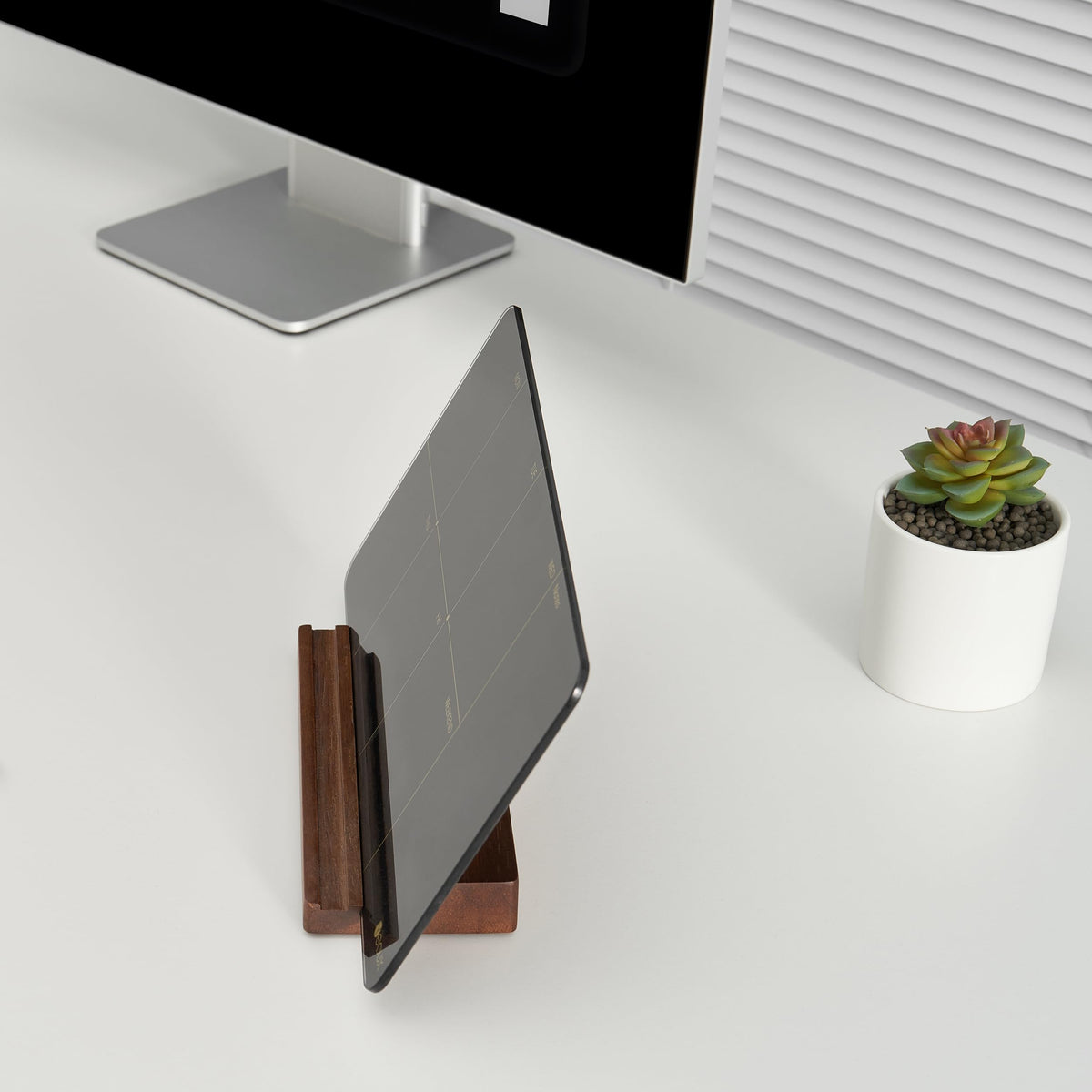 Yeoux Glass Weekly Dry Erase Planner with Wood Stand